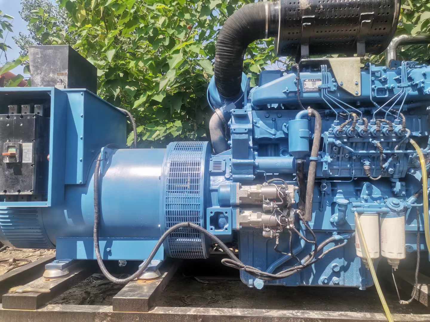 新晃详细说明降低 800kW 柴油发电机输出电流波动的方法