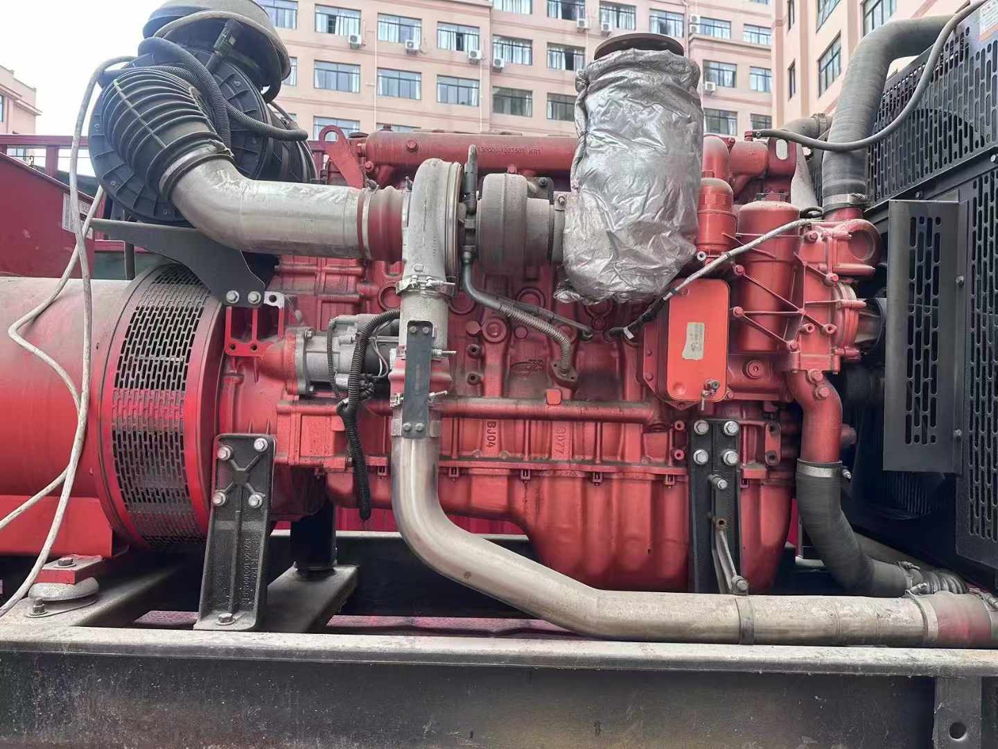 新晃如何选择适合 600kW 柴油发电机组的过载保护器？